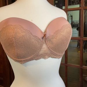 Delta Burke strapless size 38 DD